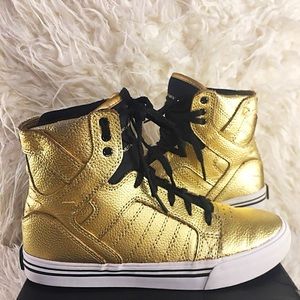 Gold Supra GOLD sneakers! Unisex! Very stylish 💛